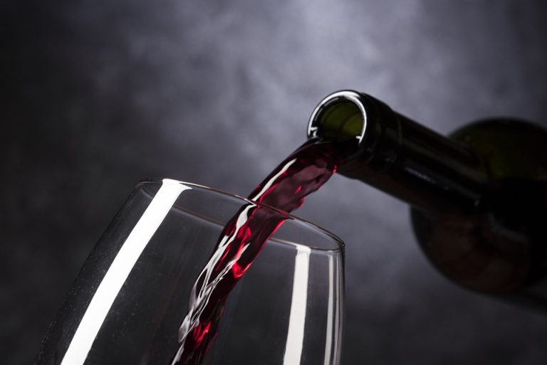 Il vino nei secoli tra ebraismo e cristianesimo. Nel tempio del Brunello il cardinale Lojudice e il rabbino Piperno a confronto