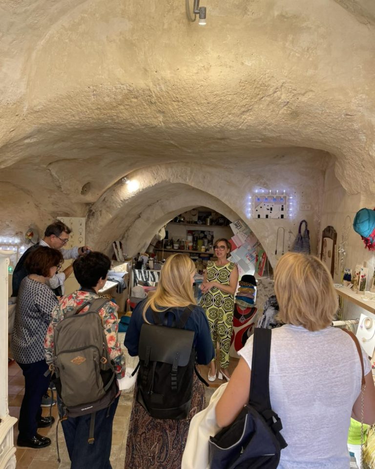 Viaggi che passione, gli italiani guardano all’estero per Pasqua: oltre 2 milioni in partenza