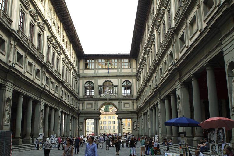 Visitatori record per gli Uffizi, a Pasqua oltre 91mila presenze: +21% rispetto al 2022
