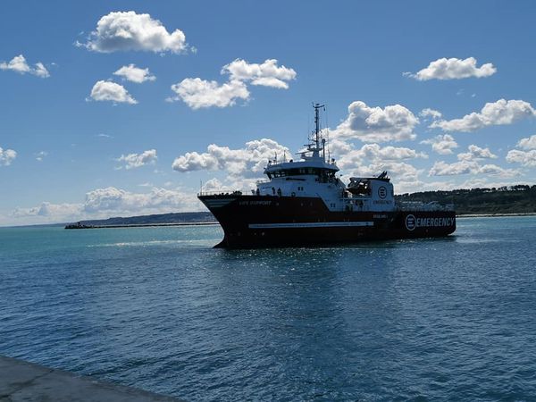 Sbarcati i 55 migranti della Life Support, Monni: “Finanziare accoglienza, non i Cpr”