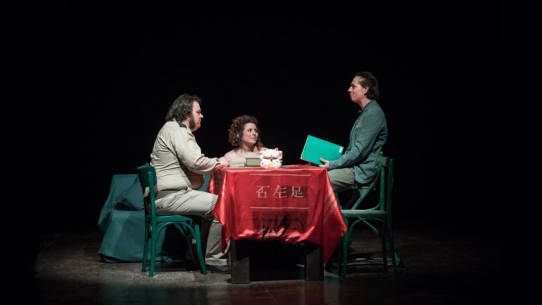 Questa splendida non belligeranza. A Materia Prima Festival la frizzante satira sul quieto vivere vincitrice del Premio Inbox