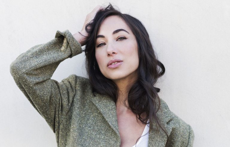 Tess Masazza “Insopportabilmente Donna”. Al via dal Teatro Puccini il nuovo tour