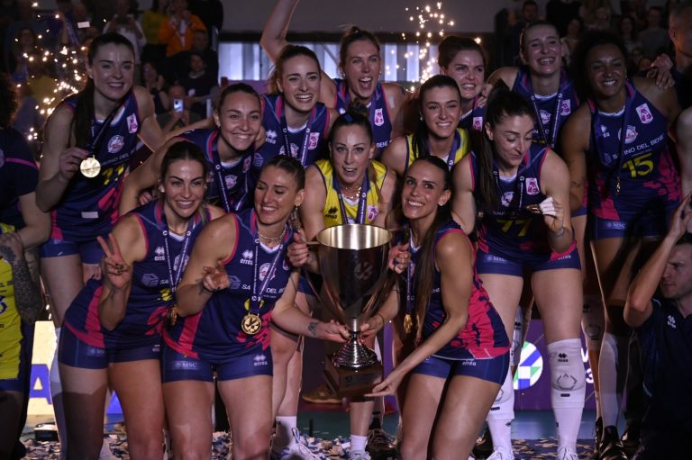 Gonfalone d’Argento alla Savino Del Bene volley Scandicci