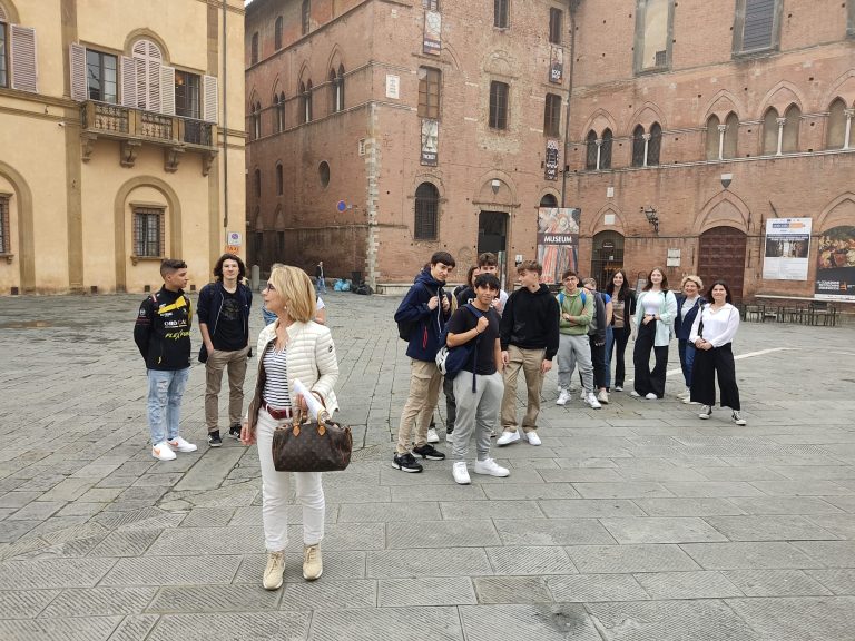 La visione del Duomo di Siena, paradigma del bello perduto e l’occasione della riscoperta per le giovani generazioni