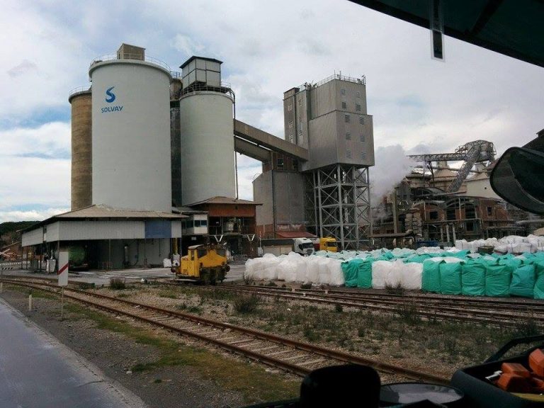 Asl condannata per la morte di un operaio della Solvay: era stato esposto all’amianto