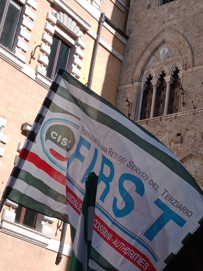 Mps, dipendenti chiedono condizioni migliori. Cisl: “Non sono valorizzati”