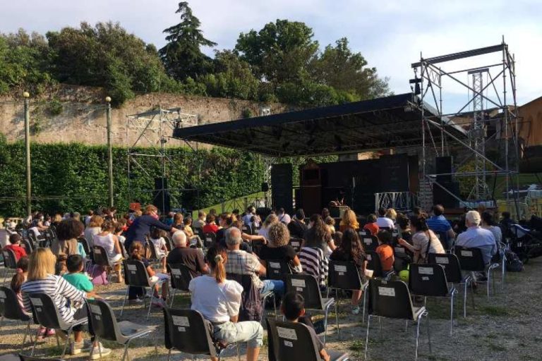 Canova e la bella amata. Il Pisa Scotto Festival apre con Vittorio Sgarbi