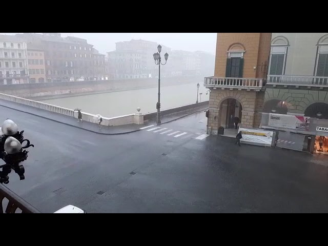 Maltempo. Pioggia e vento forte a Pisa