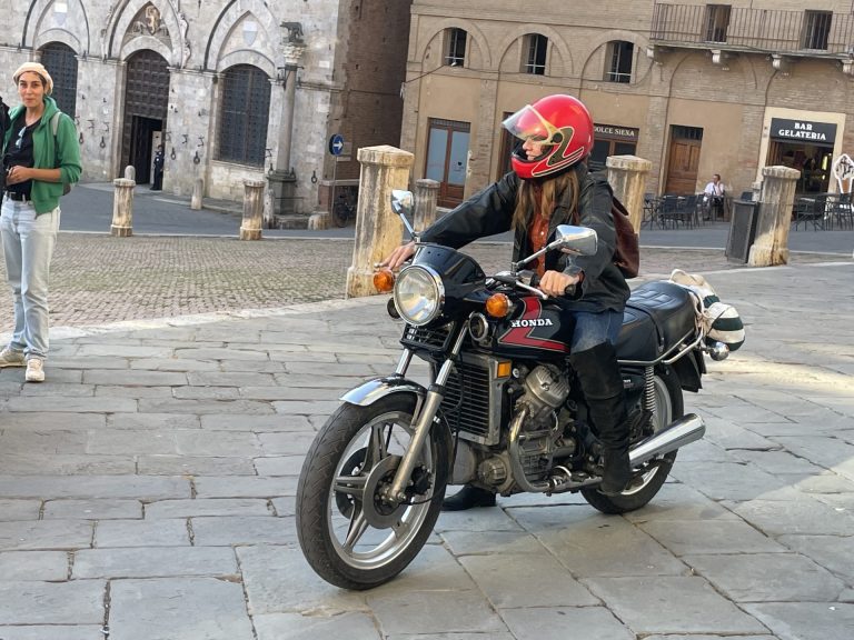 Ciak, si gira: il film su Gianna Nannini approda in piazza del Campo