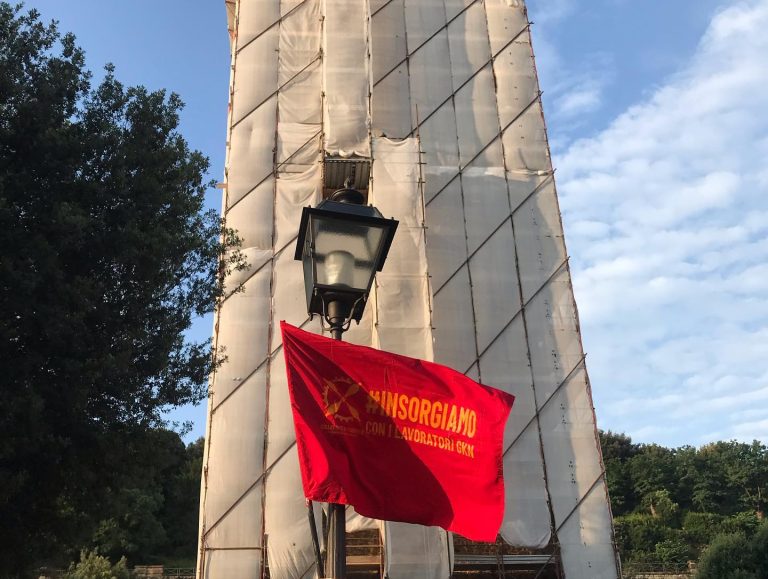 Ex Gkn, terminata la protesta alla Torre San Niccolò: pagata la cassa integrazione