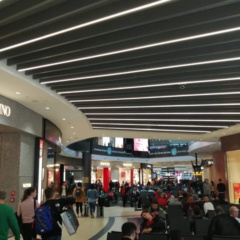 Aumentano dell’1% i passeggeri negli aeroporti italiani: oltre 700mila arrivi