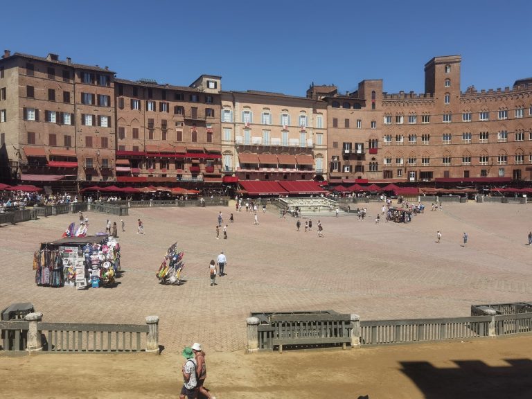 Palio, Siena non registra il tutto esaurito: strutture piene al 90%