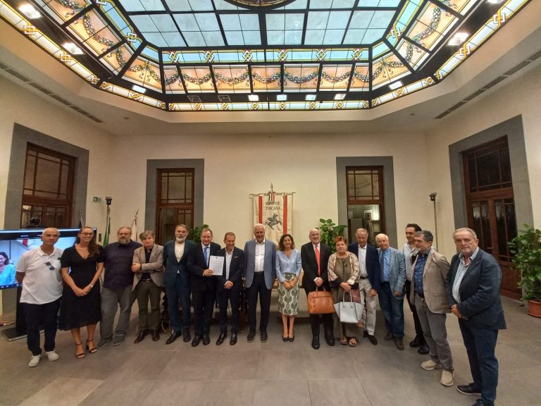 Rsa, accordo per aumento del contributo regionale. Giani: “Gli anziani una priorità”