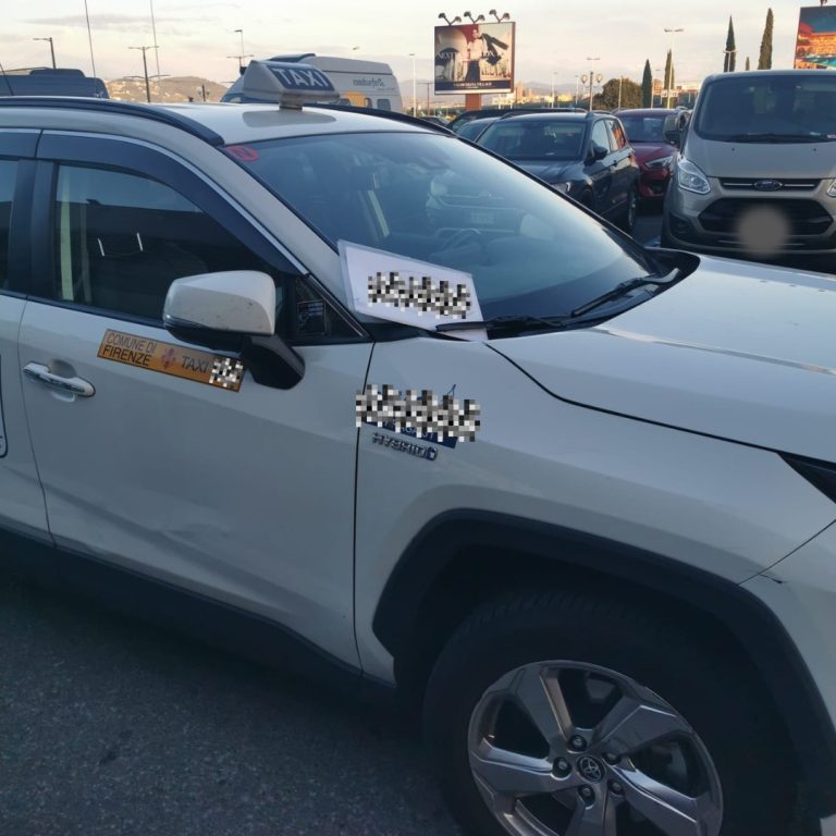 Trasporti, l’affondo di Azione Ncc: “I taxi ci sono, ma sono prenotati”