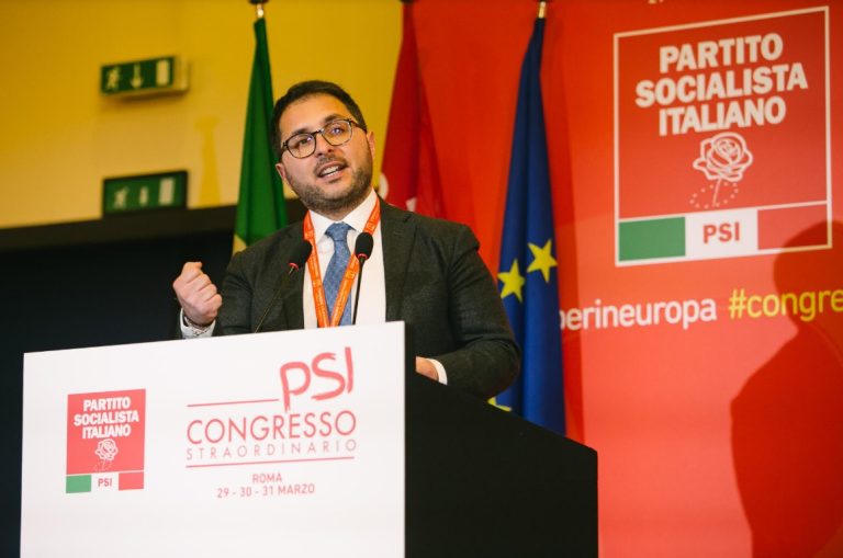 ‘Di nuovo Avanti’. Il segretario nazionale del Partito Socialista Italiano Enzo Maraio a Firenze. Un anno di editoriali fotografia del Paese