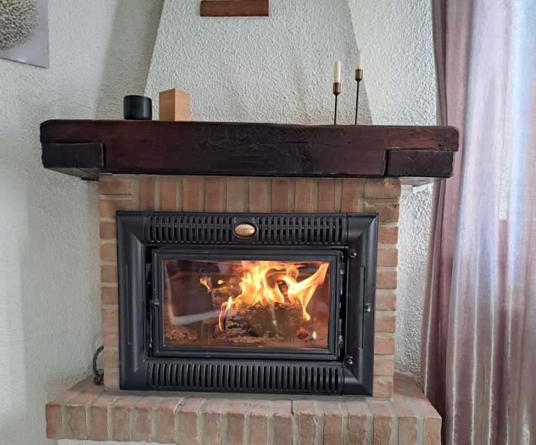 Accatastamenti di caminetti e stufe, la Toscana fa marcia indietro. Non è più obbligatorio. Spariscono le sanzioni