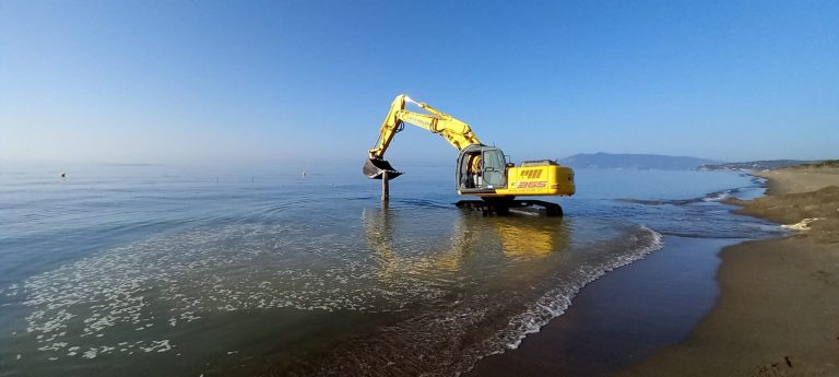 In corso i lavori al geo-tubo di Capalbio per contrastare l’erosione costiera