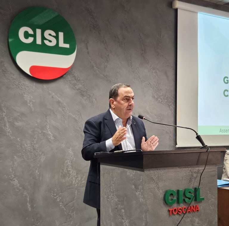 Cisl Toscana in assemblea. Recce: Guidare il cambiamento per condizioni di lavoro migliori