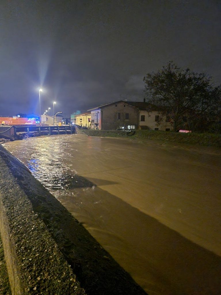 Maltempo. Toscana in ginocchio. Oltre mille interventi. Tre vittime