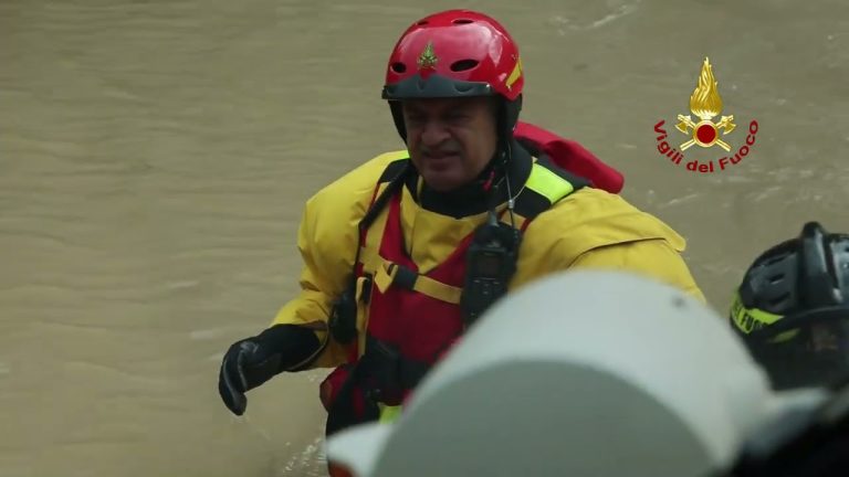 A Campi Bisenzio i salvataggi dei vigili del fuoco