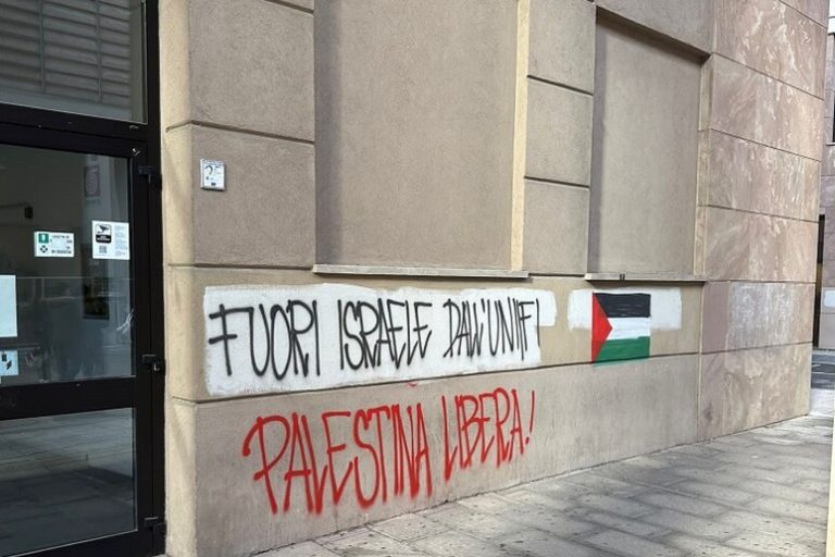Associazione amici di Israele, gravi le scritte antisemite all’Ateneo di Firenze