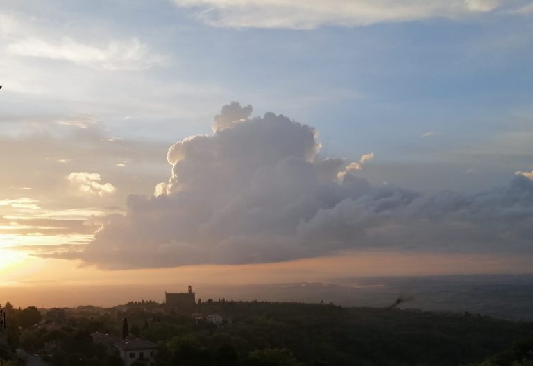 A Volterra le campane di San Giusto non suonano più. Il parroco: Vanno messe in sicurezza