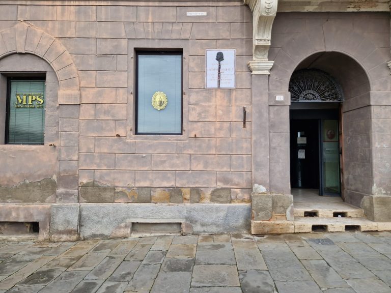 Mps, sindaco chiede un incontro sulla chiusura della filiale: “Per Sinalunga più di uno sportello”
