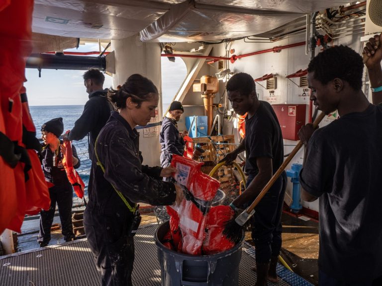 Sbarcati in 119 a Marina di Carina: mille migranti arrivati nel 2023