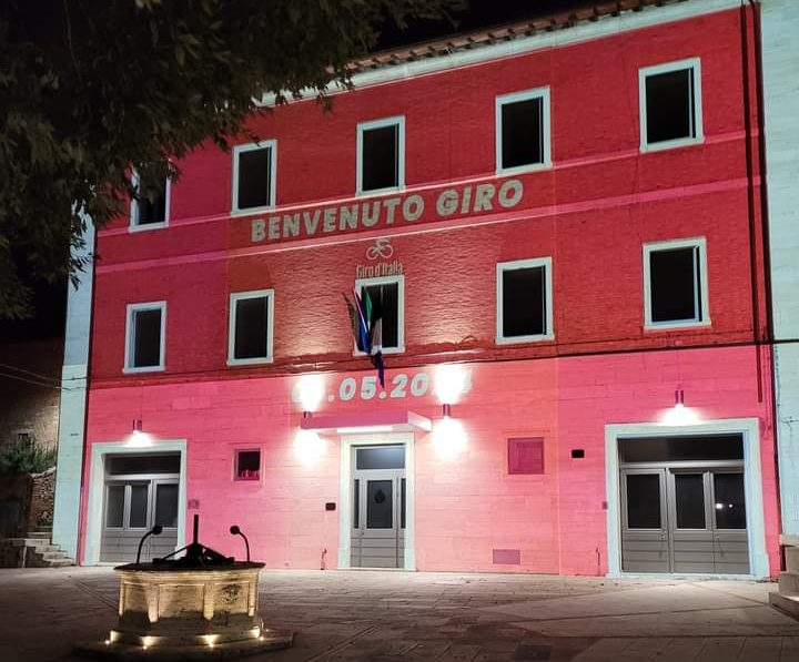 Il Giro d’Italia fa tappa nel Senese e rispolvera le Strade Bianche