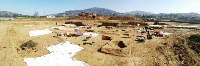 Scoperto parco archeologico sotto il Viola Park: 168 tombe di epoca romana