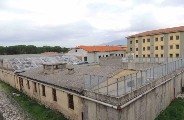 Caldo in carcere. Ventilatori donati ai detenuti con raccolta fondi