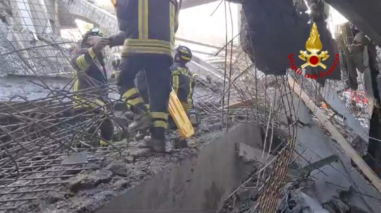Crollo nel cantiere a Firenze, aperta un’inchiesta per omicidio colposo plurimo