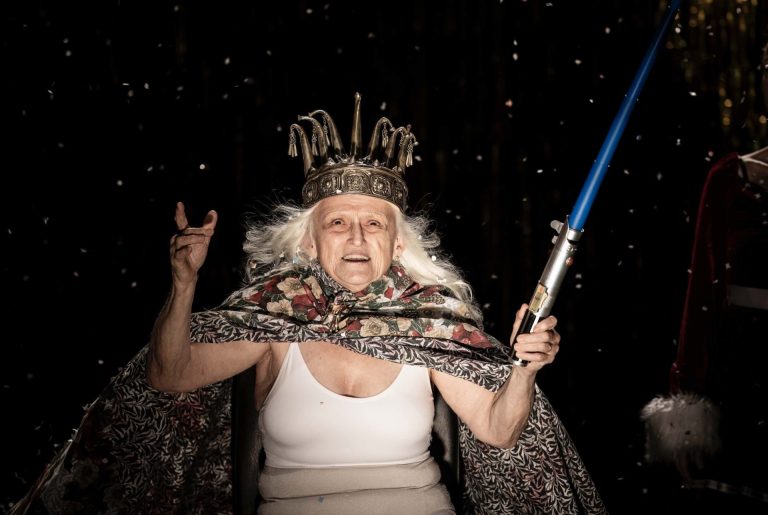 Il grande vuoto. Raccontare l’Alzheimer sul palcoscenico per trasformare il dolore in bellezza