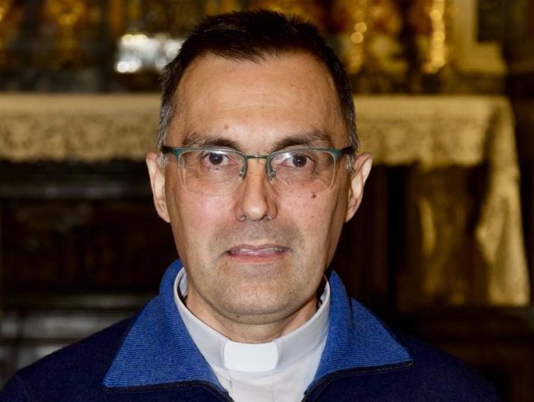 Firenze, Gherardo Gambelli è il nuovo arcivescovo: “La nostra diocesi è stimata”. Il primo fiorentino dopo 41 anni