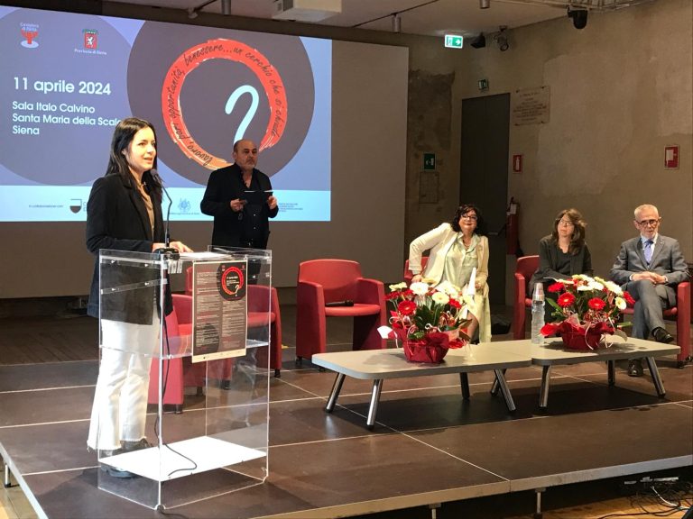 Nei Comuni senesi lavorano più donne ma gli stipendi degli uomini sono ancora più alti