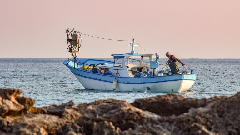 Pesca, sindacati in allarme per le concessioni marittime a Piombino: “Tutelare i posti di lavoro”