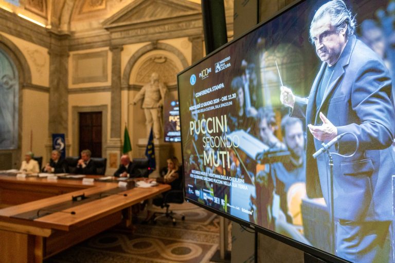 “A Giacomo Puccini il nome del teatro del Giglio”. L’annuncio nel corso della presentazione di “Puccini secondo Muti”