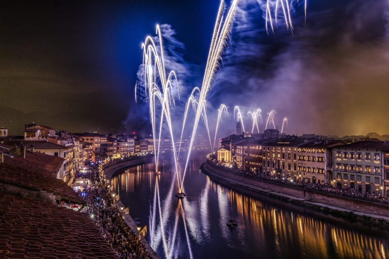 Luminara di Pisa, preparativi in corso per la notte più bella dell’anno