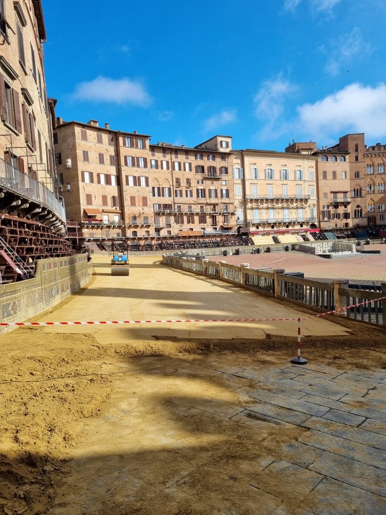 Palio di Siena. Sono trentacinque i cavalli ammessi alla Tratta