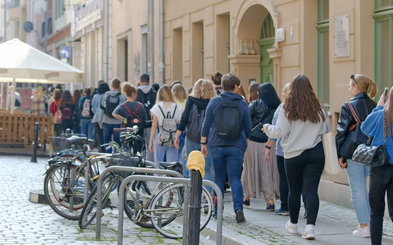 Per i Ponti prezzi alle stelle, la maggioranza dei toscani sceglie di rimanere a casa