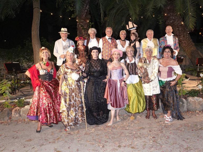 Gran Caffè Goldoni. A Porto Ercole i Notturni dell’Orto Botanico Corsini