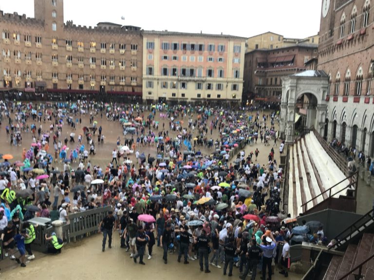 Palio di Siena, si corre il 4 luglio alle ore 19