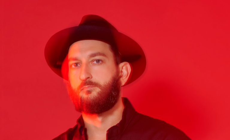 Un segno di vita. Vasco Brondi in concerto all’Anfiteatro delle Cascine