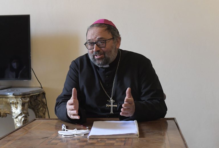 Toscana Pride, parziale apertura dall’arcivescovo di Lucca: “Rivendicazioni giusta, ma attenzione alla sensibilità altrui”