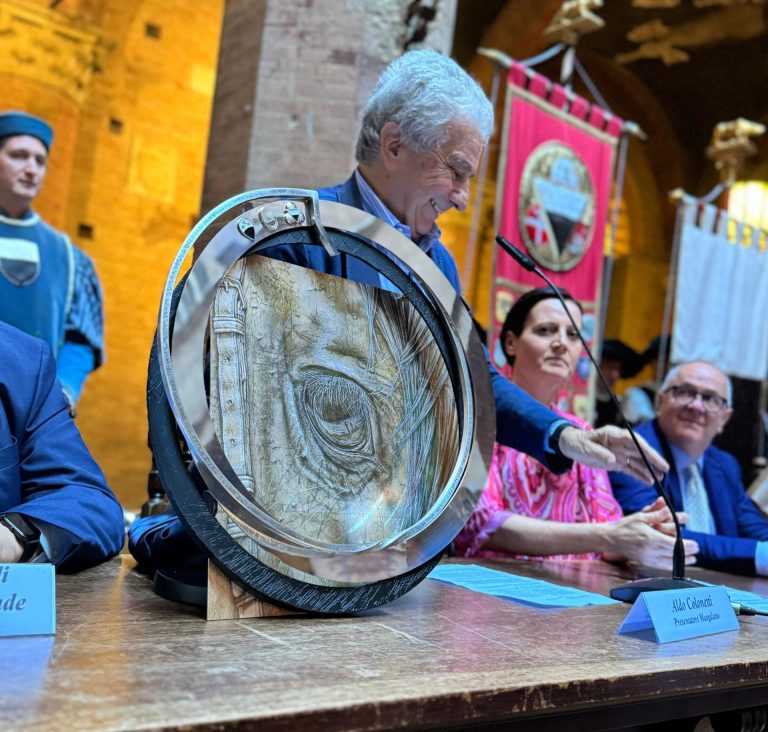 Palio di Siena, alla Contrada della Torre il Masgalano 2024