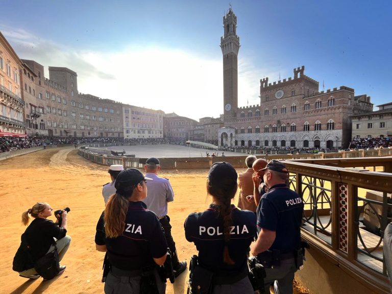 Palio di Siena, le misure per la sicurezza in piazza del Campo e in città