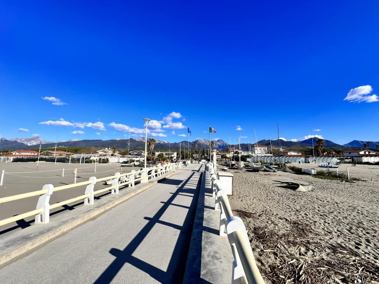 A Forte dei Marmi la strada più costosa d’Italia: oltre 6 milioni a casa in via Raffaelli