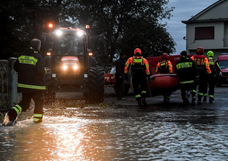 Il maltempo minaccia l’Alto Mugello: vigili del fuoco in azione a Marradi