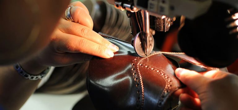 Acquisito il 30% della Filiera Toscana della calzatura: la mossa di Azimut dietro la ricapitalizzazione