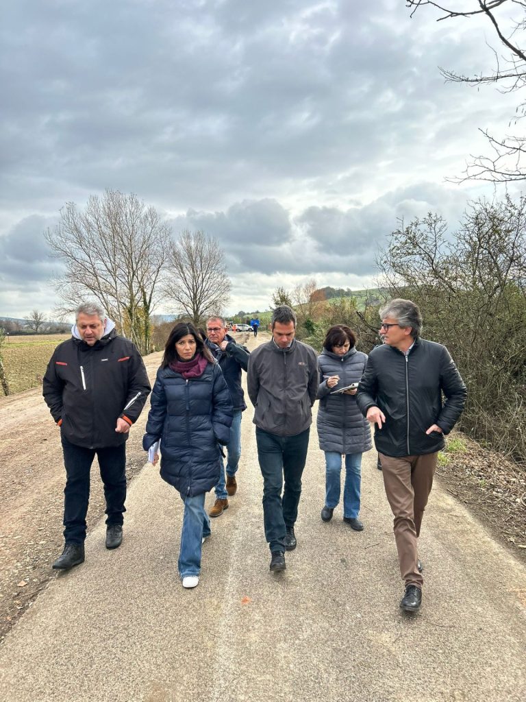 L’assessore Monni nei luoghi della Val di Cecina colpiti dall’alluvione: “Le risorse regionali per dare un po’ di fiato”